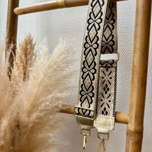 "FLOWER NOIR & DORÉ"