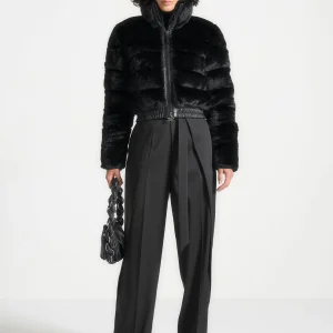 Ama - Plush Ribbed Jacket with Neck Scarf - Black