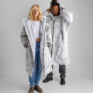 Alpine White Camo Advance Changing Robe