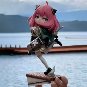 Figurine Anya Forger Cosplay Levi Ackerman 18 cm – Spy x Family x Attack on Titan | Modèle Collector en PVC Premium