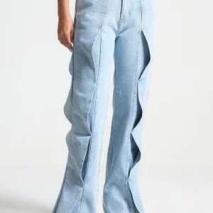 Maé - Wave Detail Straight Leg Jeans - Light Blue